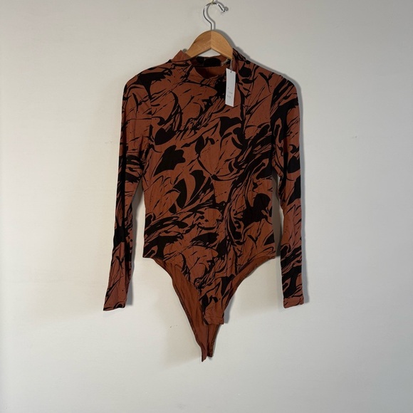 a new day Black and Brown Patterned Bodysuit, NWT, Size M - Picture 3 of 8